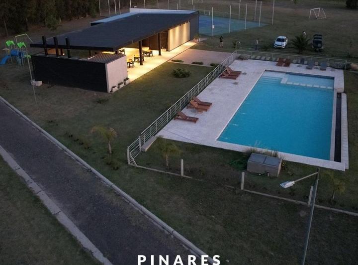 Terreno · 915m²