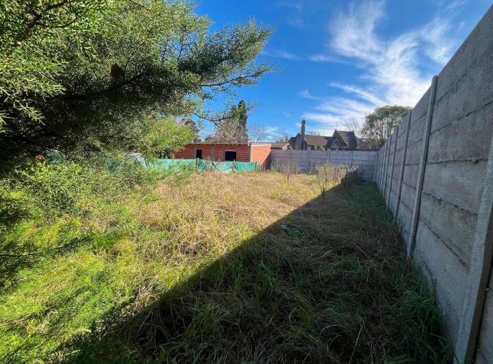 Terreno · 298m²