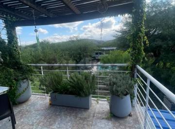 Casa · 170m² · 4 Ambientes · 1 Cochera · Vendo Casa en Loa Aromos
