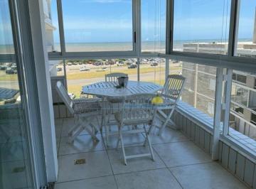 Foto1 · Apartamento en Venta de 3 Dorm. y Servicio en Torre Nueva York, Punta del Este, Playa Brava