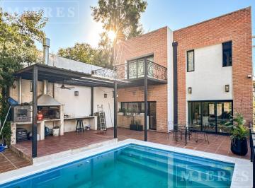 Casa · 262m² · 6 Ambientes · 3 Cocheras · Casa en Venta en Tigre