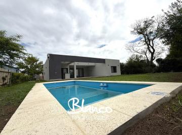 Casa · 206m² · 4 Ambientes · 1 Cochera · Casa en Venta en San Matias, Escobar, G. B. a. Zona Norte