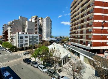 Departamento · 94m² · 3 Ambientes · Departamento - Piso - 3 Ambientes - Cochera - Alem