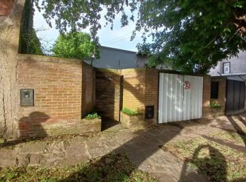 Casa · 85m² · 2 Dormitorios · 1 Cochera · Venta Casa Estilo Antigua 3 Amb. Cochera, Gran Parque Garay Al 4500