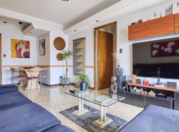 Departamento · 73m² · 4 Ambientes · Departamento en Venta - 3 Dorm. 2 Baños - Villa Crespo