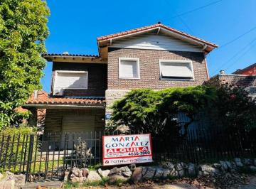 Casa · 210m² · 4 Ambientes · 1 Cochera · Casa 4 Ambientes Venta Ramos Mejia