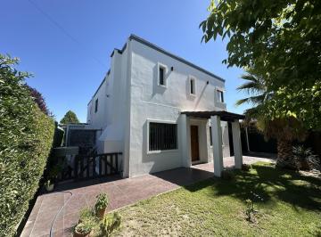Casa · 328m² · 10 Ambientes · 3 Cocheras · Casa en Venta en Vistalba