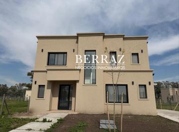 Casa · 147m² · 6 Ambientes · 3 Cocheras · Casa Venta 4 Dorm. Barrio Santa Sofía Lote de 517 m² Pilar del Este, Zona Norte
