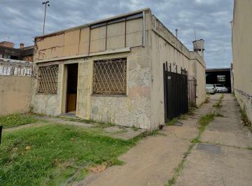 Bodega-Galpón · 75m² · En Venta - Galpón y Casa Sobre Bv. Rondeau - La Florida