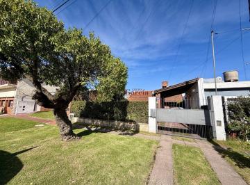 NGP-NGP-2157_2 · Chalet Reciclado con Jardín a 4 Cuadras del Mar!