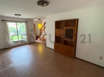 Departamento · 72m² · 5 Ambientes · Casa Duplex de 3 Dorm. con Barbacoa y Gran Fondo de Uso Exclusivo