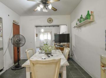 Casa de 3 ambientes, Almirante Brown · Casa de 3 Ambientes con Jardín, Doble Cochera y Excelente Ubicación