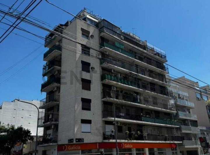 Venta Departamento 2 Ambientes Centro Comercial de Monte Castro