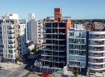 Departamento · 91m² · 3 Ambientes · 1 Cochera · Semi Pisos Primera Linea Al Mar con Cochera y Baulera