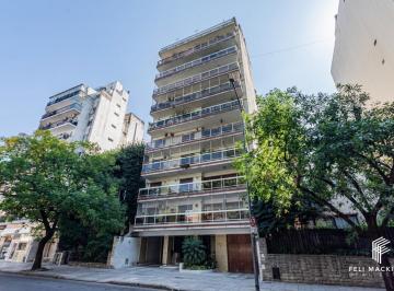 Departamento de 4 ambientes, Belgrano · Piso con Cochera y Vista Abierta Al Boulevard en Pleno Belgrano R