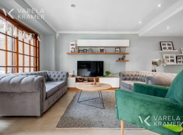 Casa · 221m² · 6 Ambientes · 3 Cocheras · Casa en Venta en Punta Chica