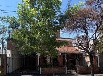 Casa de 9 ambientes, Córdoba · Alto Alberdi Gran Propiedad 4 Dor - Suite - Pileta