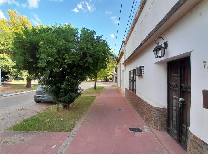 Casa · 180m² · 1 Ambiente · 1 Cochera