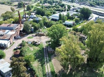 Bodega-Galpón · 300m² · Galpón con Planta de Silos en Parada Robles.