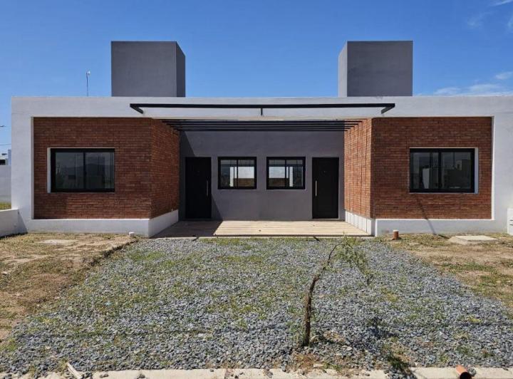 Casa · 75m² · 4 Ambientes · 1 Cochera