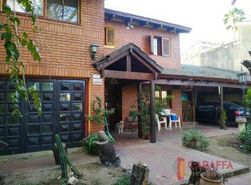 Casa · 277m² · 2 Cocheras · Villa Belgrano Zna - Venta – Casa 3 Dormit Terreno Grande