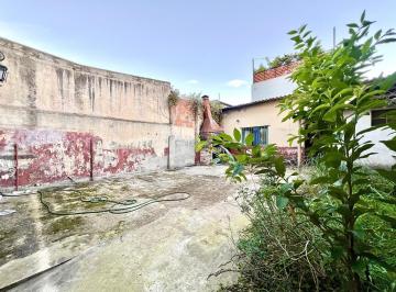 Casa · 128m² · 4 Ambientes · 1 Cochera · Casa Terreno en Villa Santa Rita