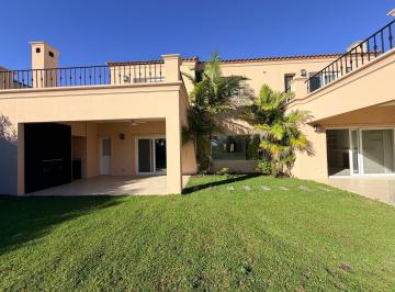 Casa · 1000m² · 6 Ambientes · Casa Al Agua en Santa Catalina en Venta