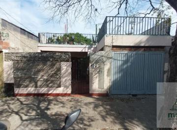 Casa · 120m² · 4 Ambientes · 1 Cochera · Casa en Las Heras