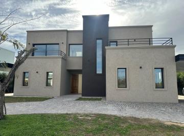 Casa · 170m² · 6 Ambientes · Casa en Venta en Haras Santa Maria, Escobar, G. B. a. Zona Norte