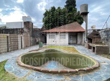 Casa de 4 ambientes, Tres de Febrero · Casa 4 Ambientes Sobre Lote Propio de 500 m². "Apta Credito Bancario".