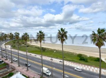 Departamento · 112m² · 8 Ambientes · 1 Cochera · Venta Apartamento Buceo Frente Al Mar, 3 Dor, Balcon, Garage, Piscina Climatizada