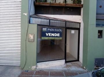 Local comercial · 50m² · 4 Ambientes · Local a m de 25 de Mayo