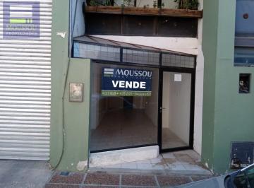 Local comercial · 50m² · 4 Ambientes · Local a m de 25 de Mayo