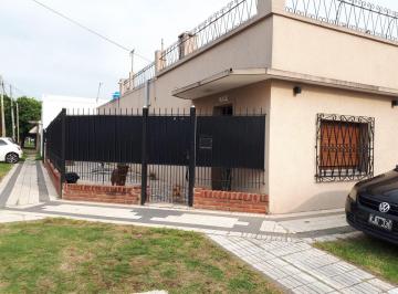 Casa de 4 ambientes, Morón · Casa en Alquiler en Morón, 3 Dorm.