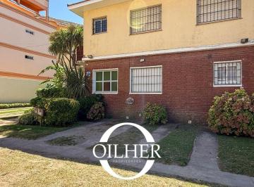 Departamento de 2 ambientes, Villa Gesell · Departamento Villa Gesell Zona Centro – Norte, a 50 m de La Playa. Planta Baja