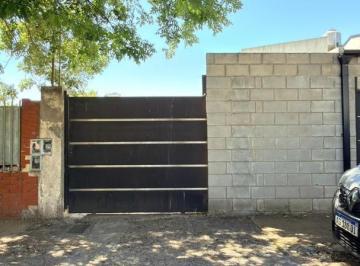 PH · 80m² · 2 Ambientes · 5 Cocheras · PH en Venta a Reciclar - Apto Credito