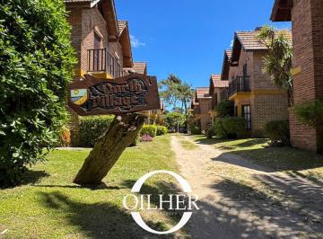 Casa de 4 ambientes, Villa Gesell · Venta Dúplex Zona Norte a 150 m de La Playa! con Cochera y 3 Dorm..