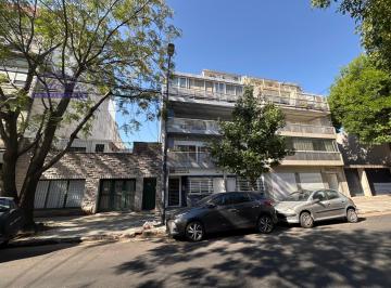 Departamento · 68m² · 3 Ambientes · Impecable 3 Amb. en Dos Plantas Al Frente