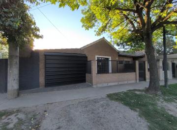 Casa · 187m² · 7 Ambientes · 3 Cocheras · Casa en Los Boulevares