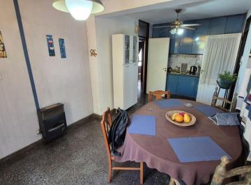Casa de 9 ambientes, Guaymallén · Casa en Venta en El Centro del Unimev – Lista Para Habitar con Patio y Cochera