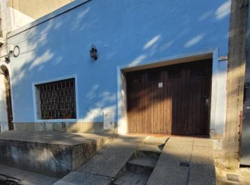 Casa · 197m² · 4 Ambientes · 3 Cocheras · Vivienda Multifamiliar en Venta en Barracas