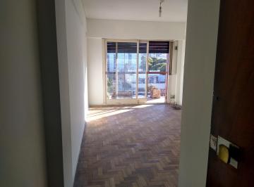 LIVING · 2 Ambientes Frente con Balcon Corrido