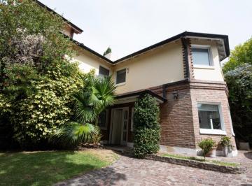 Casa · 183m² · 6 Ambientes · 2 Cocheras · Venta Casa con Pileta - Beccar