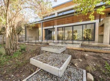 Casa · 170m² · 3 Dormitorios · 2 Cocheras · Venta Casa San Martin de Los Andes. Barrio Rincon Radales ¡Propiedad Financiada! a Estrenar.
