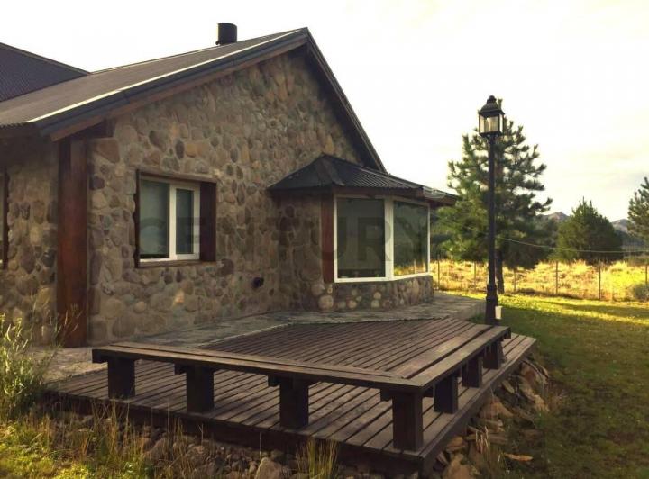 Casa · 99m² · 3 Ambientes · 1 Cochera