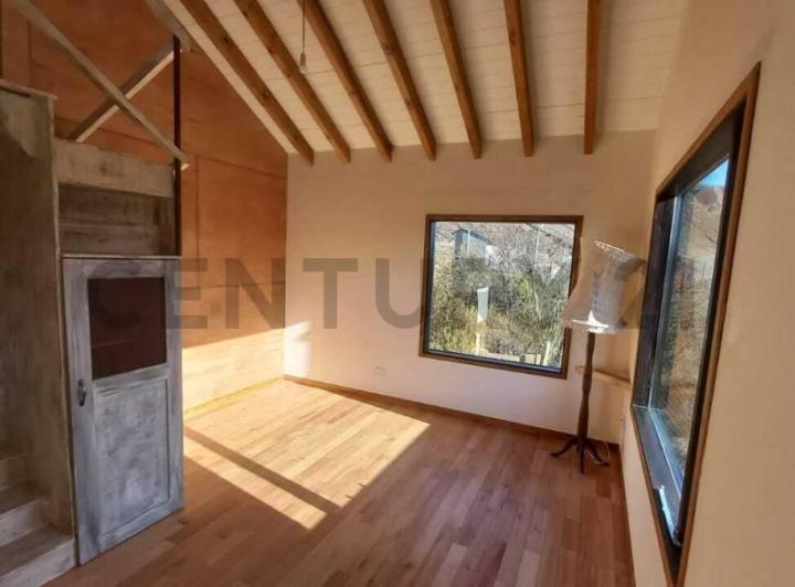Terreno · 200m² · 10 Ambientes · 1 Cochera