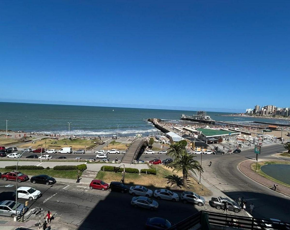 Depto 2 amb, 58m² con cochera doble y balcón — Punta Iglesia