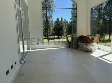 Casa · 150m² · 4 Ambientes · 2 Cocheras · Venta Casa San Martin de Los Andes. Chapelco Golf a Estrenar