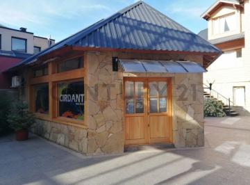 Local comercial · 44m² · 1 Ambiente · 1 Cochera · Venta Local Comercial + Cochera - San Martin de Los Andes. Casco Centrico