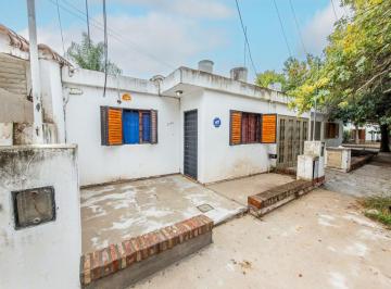 Departamento de 8 ambientes, Córdoba · Venta. 3 Departamentos. Iponá. Dos de 2 Dorm. y Uno de 1 Dorm. Cochera.